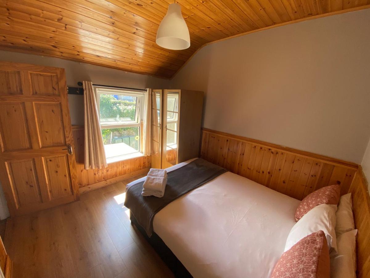 Cosy City Centre Guest Room Shared Home Galway Bagian luar foto